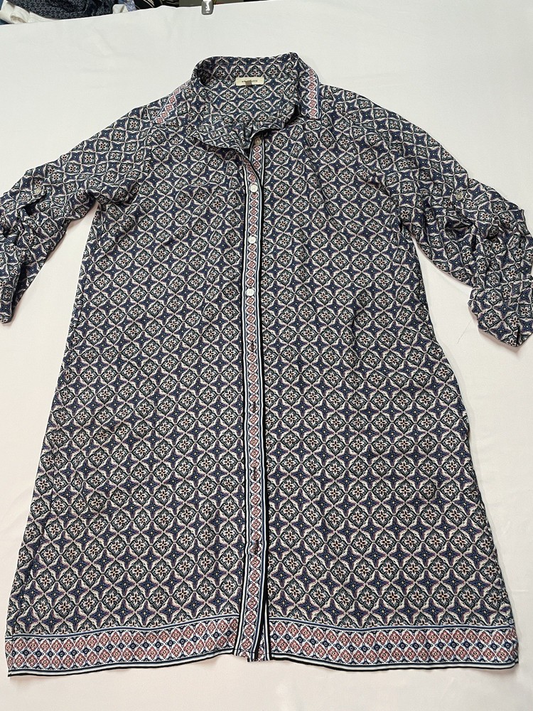 Max Studio Shirt Dress Women’s Size Medium Long Sleeve Lightweight