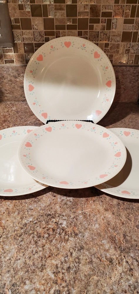 Corelle Forever Yours Set Of 8. 4 Dinner Dishes And 4 Bread Dishes