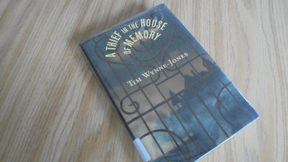 Thief in the House of Memory by Tim Wynne-Jones (2005, Hardcover)