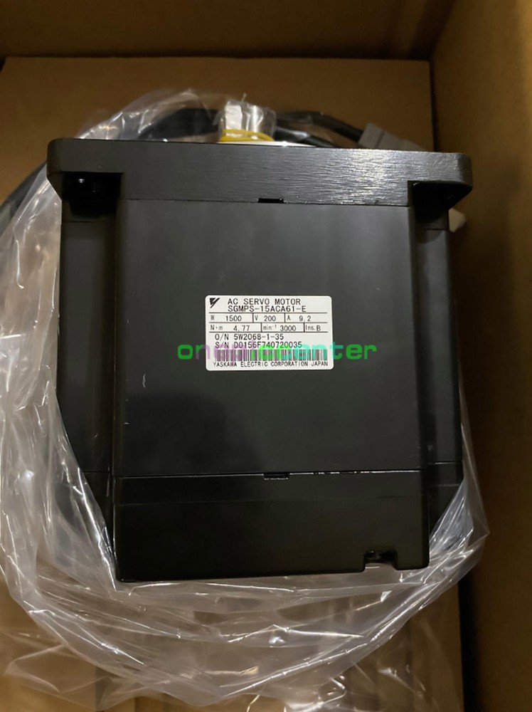 1PCS NEW YASKAWA SERVO Motor SGMPS-15ACA61-E