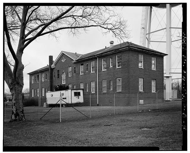 Photo:Ambulant Quarters Brick Building Facades 1900s Utility Structure