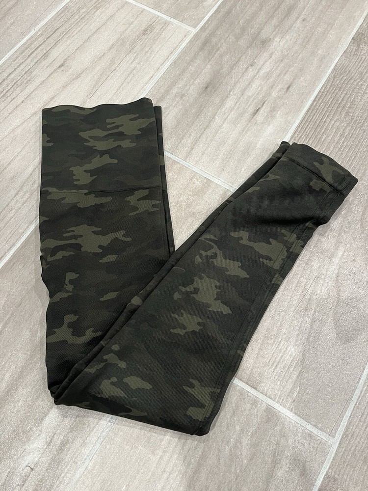 SPANX LEGGINGS Women’s Camouflage Size Medium