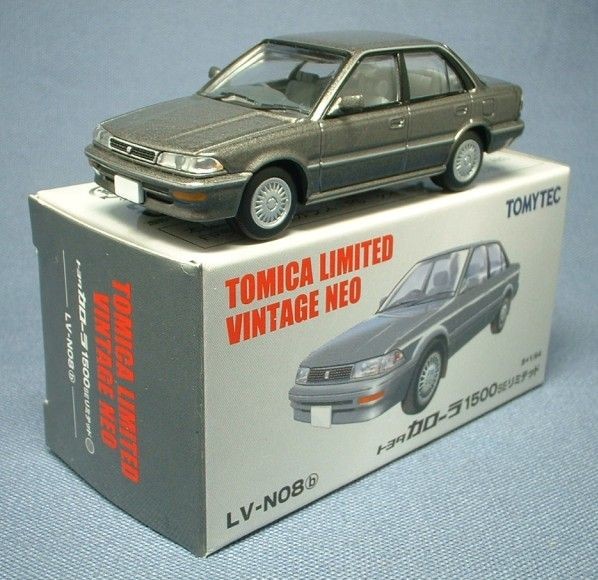 Takara Tomy Tomica Limited Vintage Neo Toyota Corolla 1500SE Limited 1987