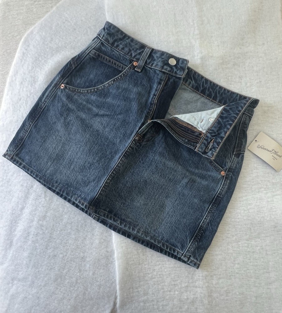 Universal Thread Women's Blue Denim A-Line Mini Skirt Size 4 Pockets Belt Loops