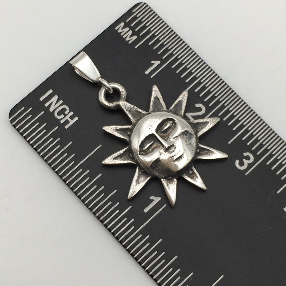 Vintage Sterling Silver Sun w/ Face Charm Pendant Marked 925 2.1g #94