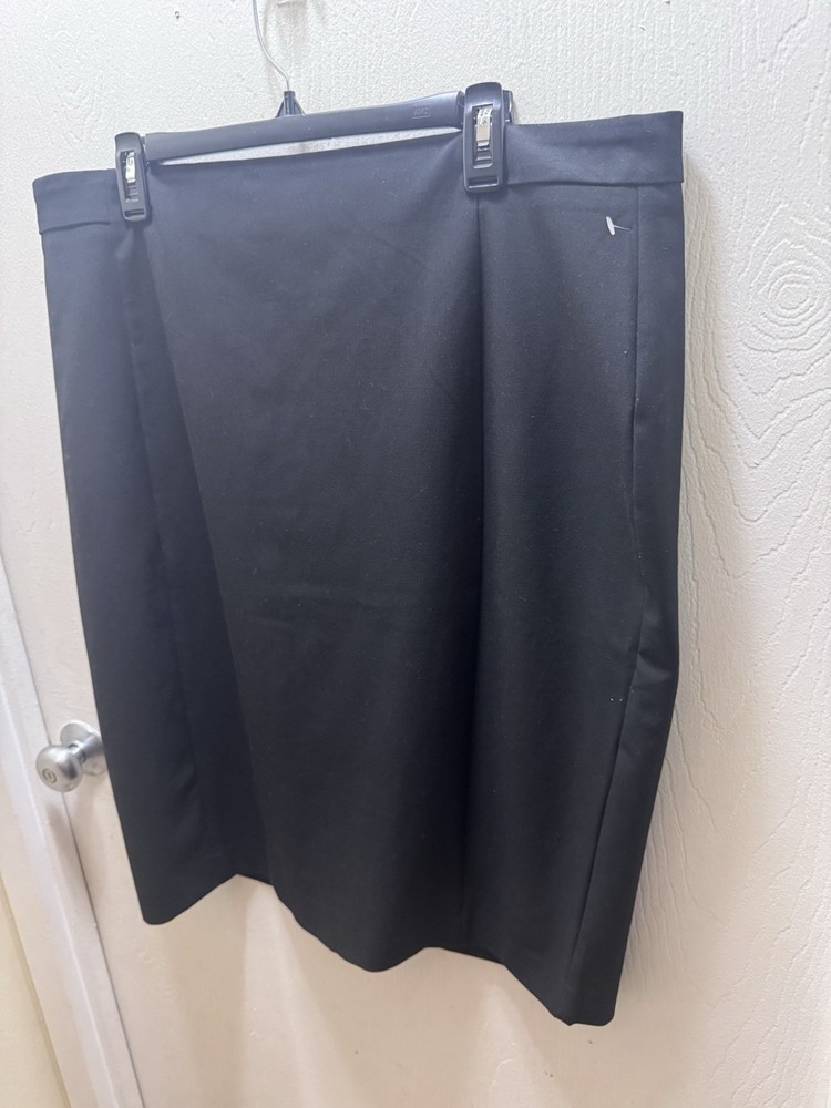 Ann Taylor Elegant Curvy Black Pencil Skirt Size 18 Knee Length Back Zipper