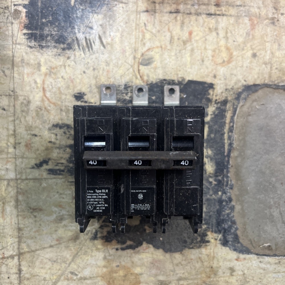 Siemens 3 Pole 40 A 240 V Type BLH Circuit Breaker