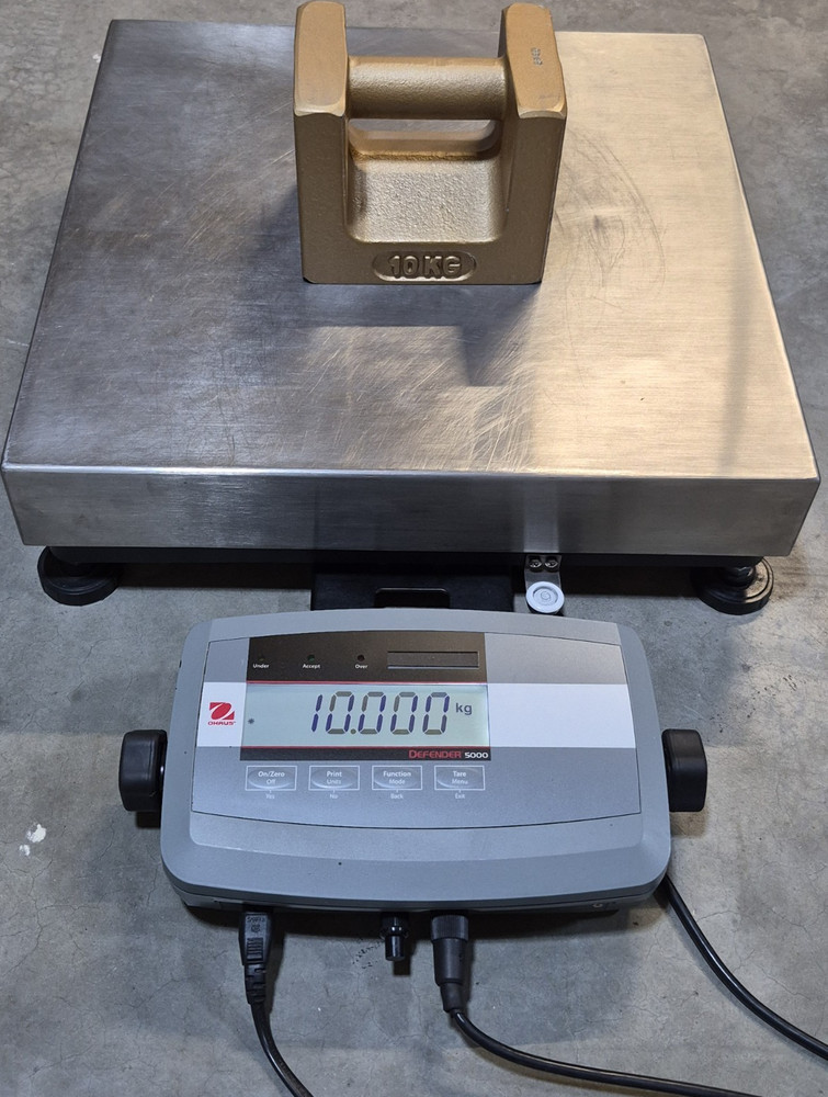 Ohaus Defender 5000 Shipping/Floor Scale Stainless Steel Platform (50kg/100Lb)
