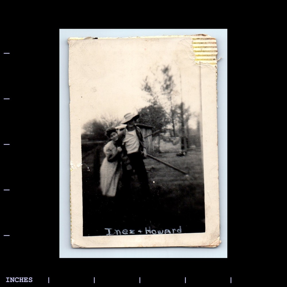 Old Vintage Photo MAN WOMAN AFFECTIONATE COUPLE