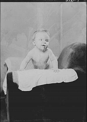 Photo:Fleming, L.L., Mrs., baby of, portrait photograph