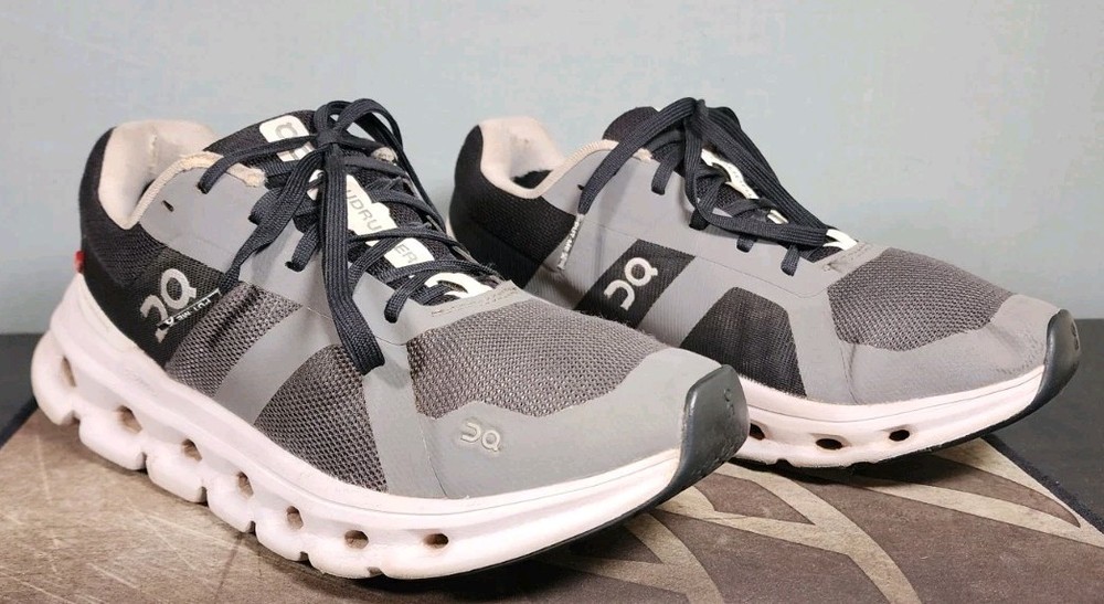 On Cloud Eclipse Black Runner Size 6.5 Women Tennis Shoes