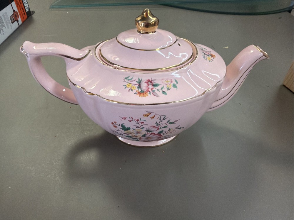Sadler Teapot Pink with Flowers Gold Trim Made In England