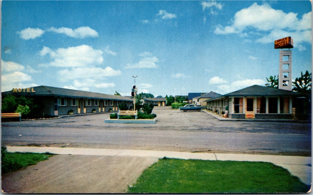 Postcard Ontario Niagara Falls The Canuck Motel Classic Car RARE 1960s K9