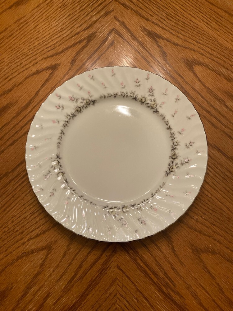 Style House Fine China Picardy Made in Japan Dinner Plate ~10.5