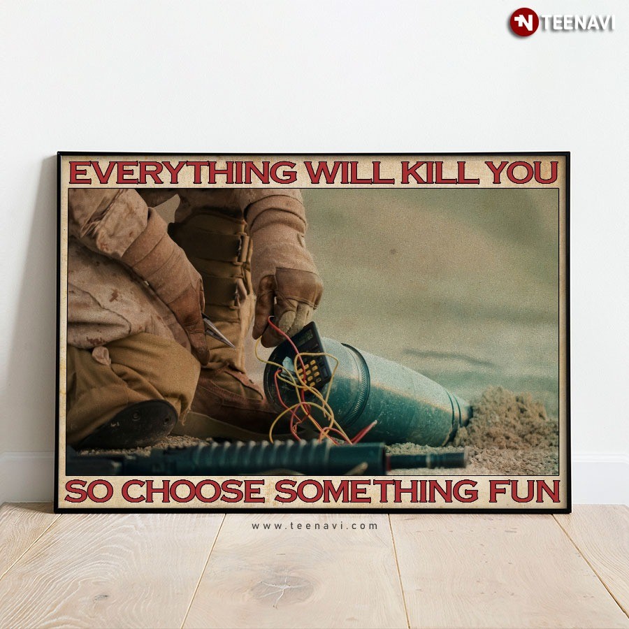 Vintage Army Bomb Disposal Expert Graphic Tee Choose Something Fun