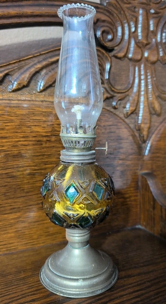 Vtg Amber & Green Stained Glass  Miniature Oil/Kerosene Lamp Lantern 10in *Read