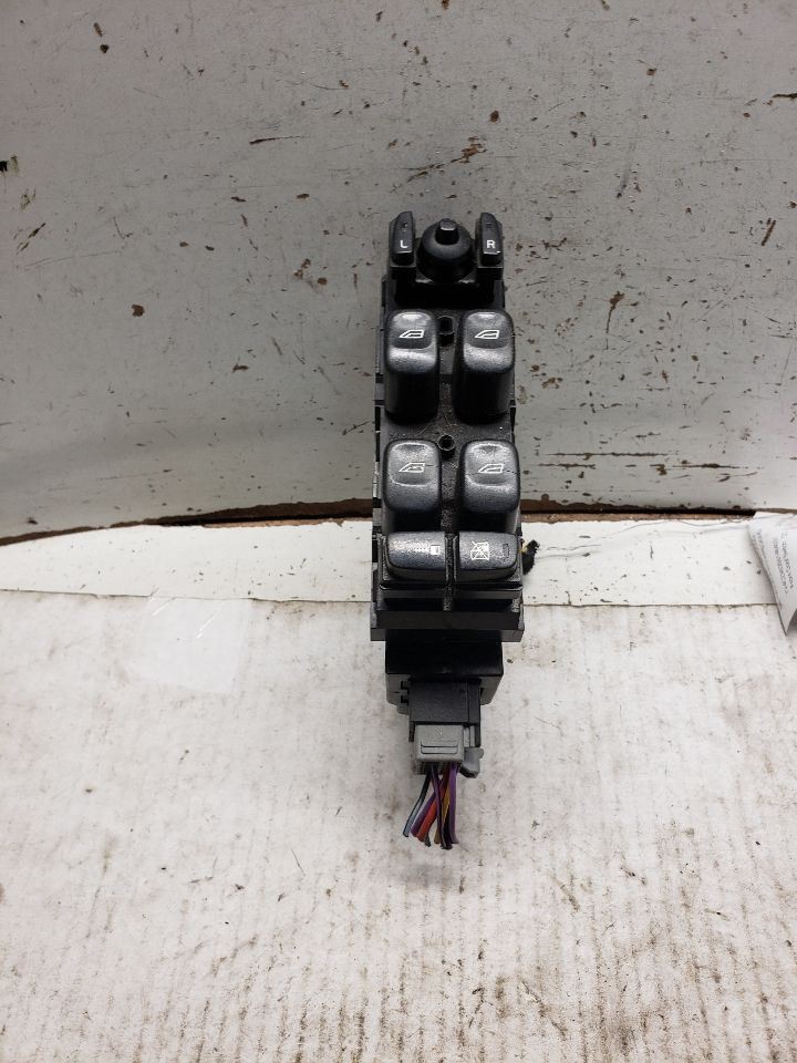 Volvo XC90 2007-2014 Driver Side Front Door Switch 1337578