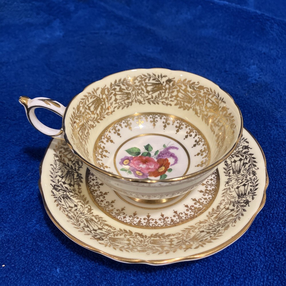 Paragon Her Majesty The Queen Mary Cup And Saucer