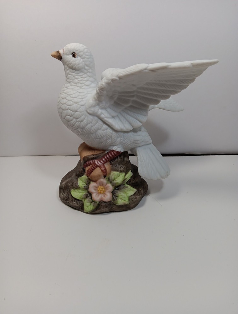Vintage Porcelain Bisque White Dove Figurine 1224D1