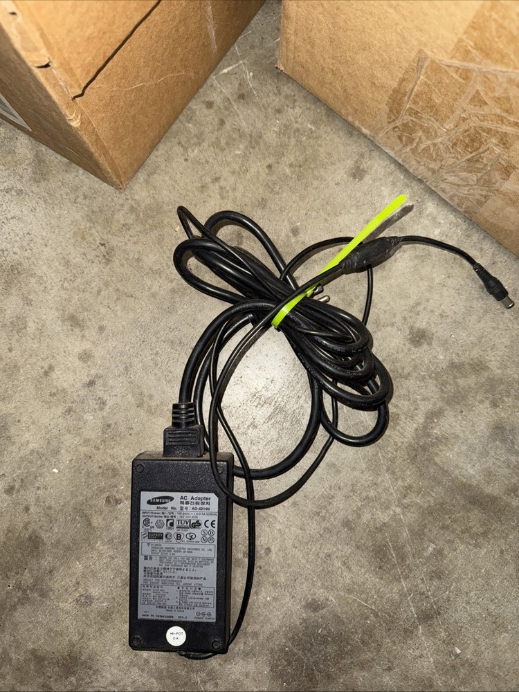Original Samsung AC Adapter SAD04214A-UV 14V 3A Power Supply 6.0x4.4mm+Pin-image