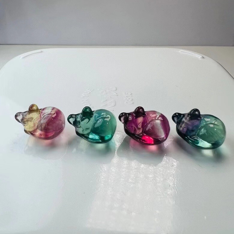 5pcs Hand-Carved Fluorite Quartz Skull Mini Cats for Crystal Healing