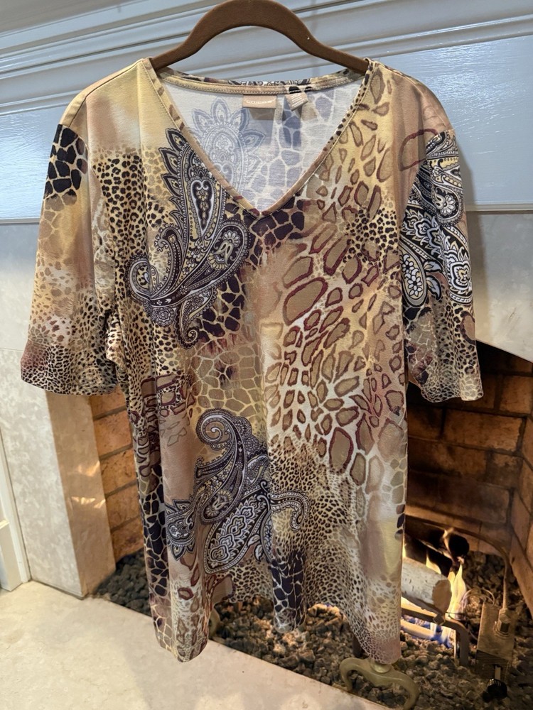 Chicos T Shirt Size 3 US XL Paisley Animal Print V Neck Short Sleeve