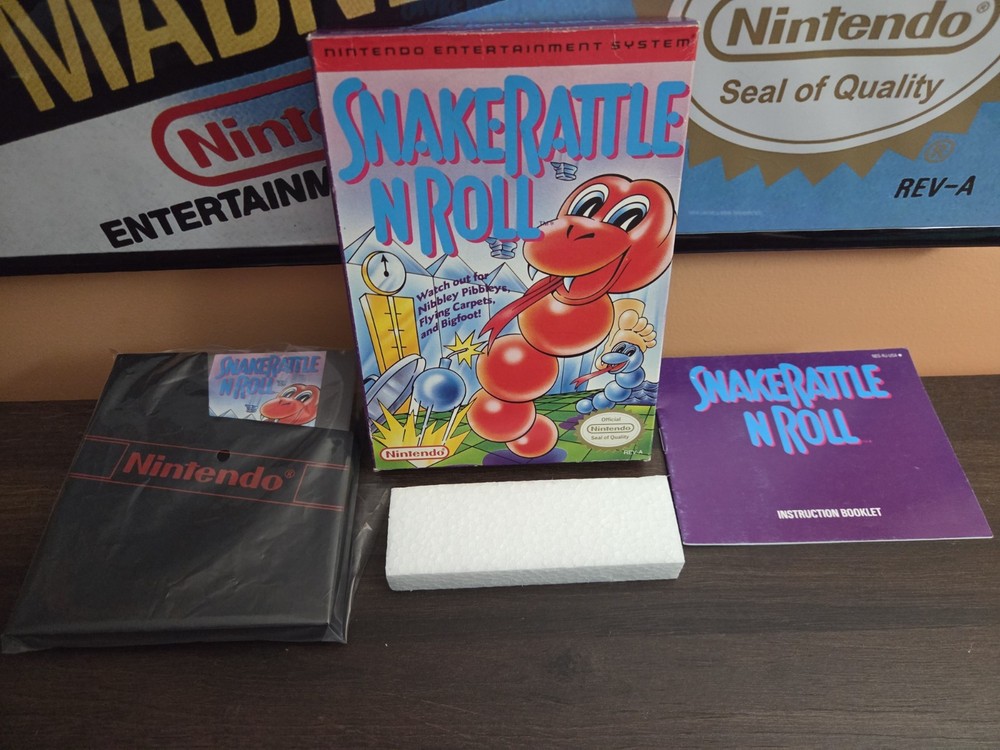 Nes Snake Rattle N Roll Complete In Box