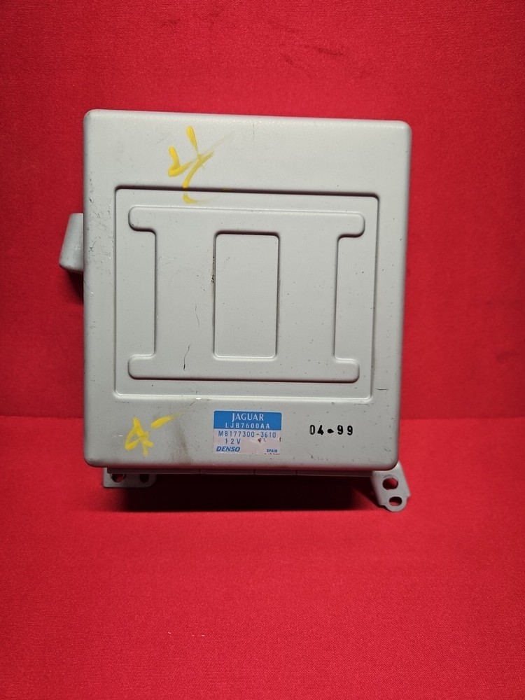 1998 - 2006 Jaguar XK8 / XK - Climate / Temperature Control Module - LJB7600AA