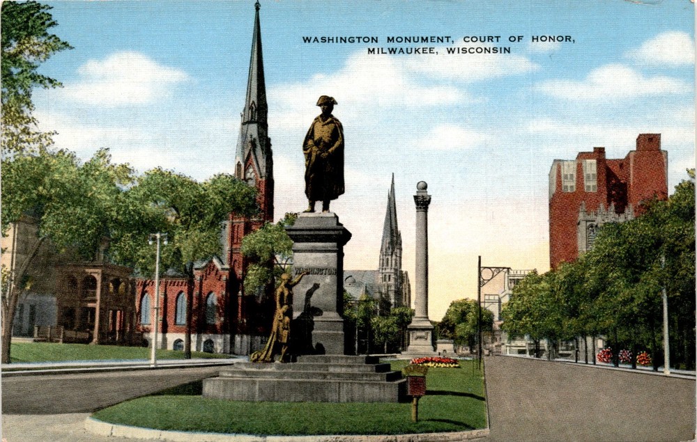WASHINGTON MONUMENT, COURT OF HONOR, MILWAUKEE, WISCONSIN Postcard