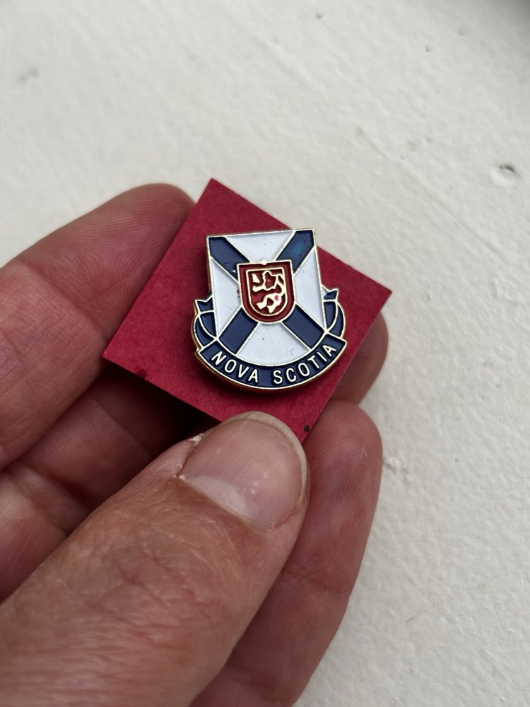 Nova Scotia, Canada Province Coat of Arms Crest Travel/Souvenir Lapel Pin