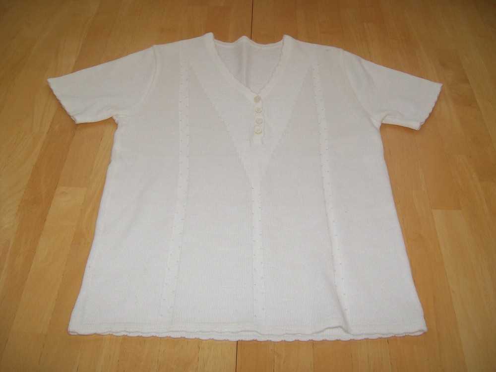 True Vintage 1980's Ivory Button Collar Lightweight Knit Sweater Small VTG