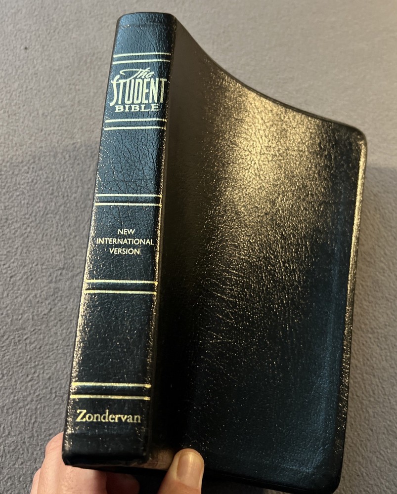 The Student Bible NIV New International Version Black Bonded Leather 1996 *READ