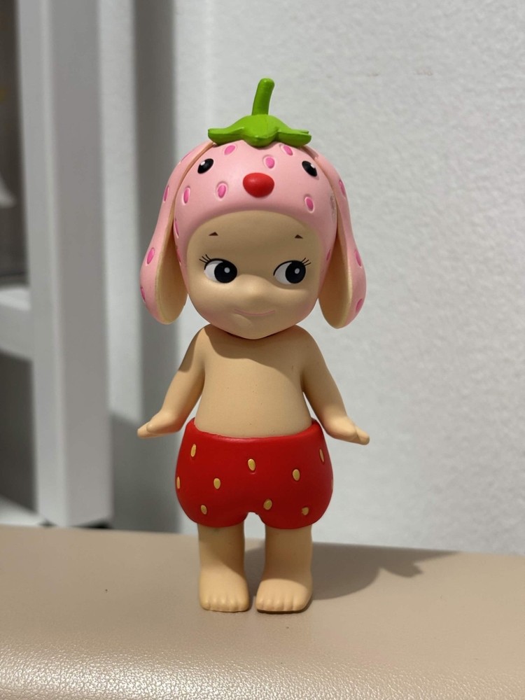 Sonny Angel Strawberry Love Series - Lop Ear Rabbit