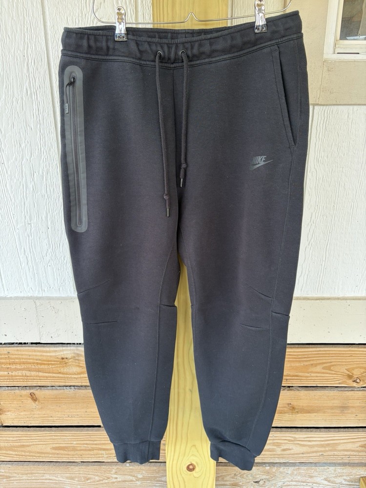 Nike Tech Fleece Jogger Pants Men’s Size L