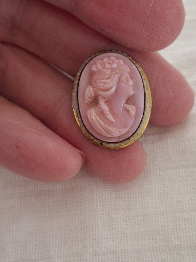 Antique Vintage  Pink Lady Oval Cameo Brooch Pin Victorian