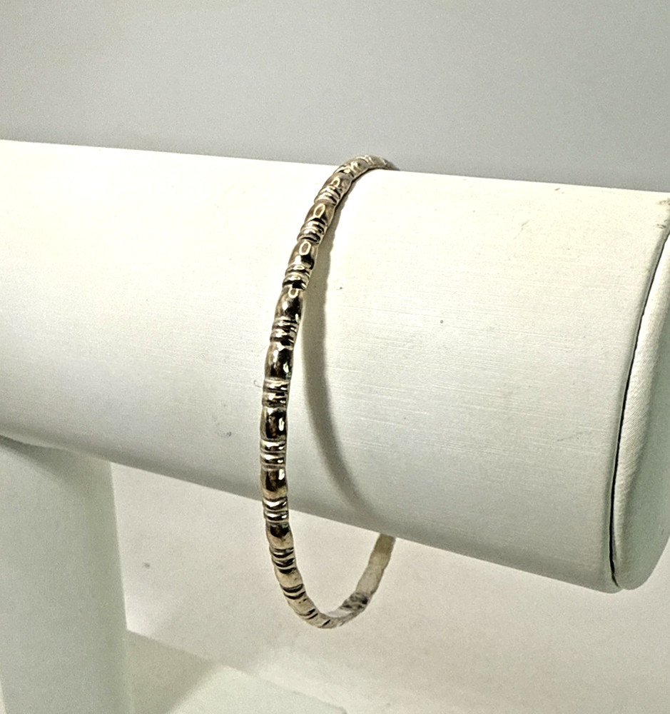 Vintage Solid .925 Sterling Silver Size 8 Bangle Bracelet