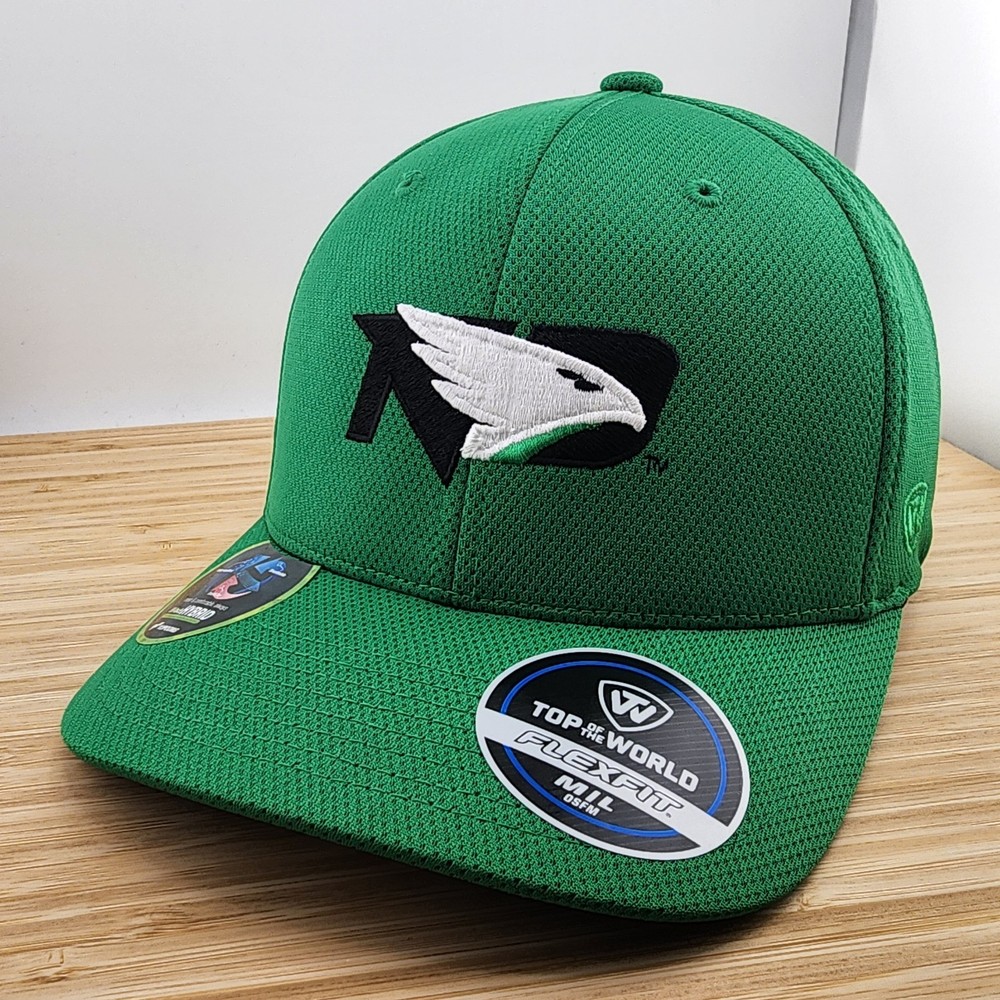 North Dakota Fighting Hawks Green Fitted Cap by Top of the World Size M/L
