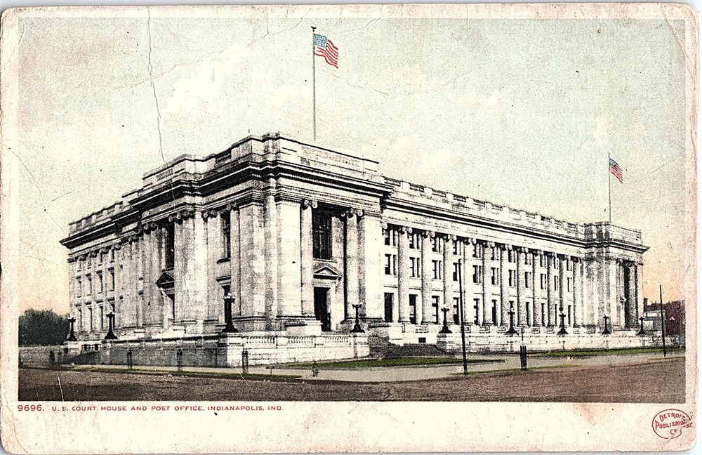Postcard COURT HOUSE SCENE Indianapolis Indiana IN m/09 AI4799