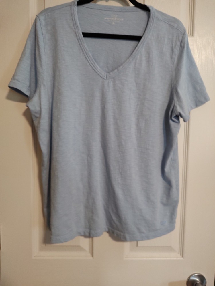 vineyard vines women's light blue tshirt size XL