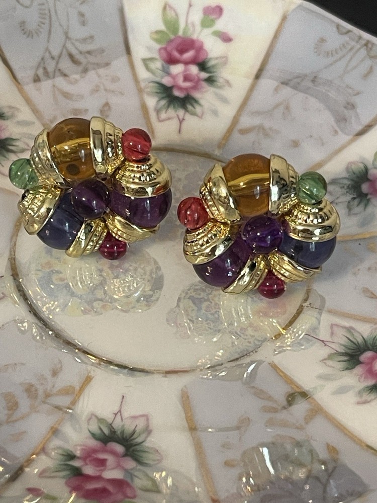 Vintage Gripoix-Style Mogul Cluster Multi-Colored Beaded Clip On Earrings