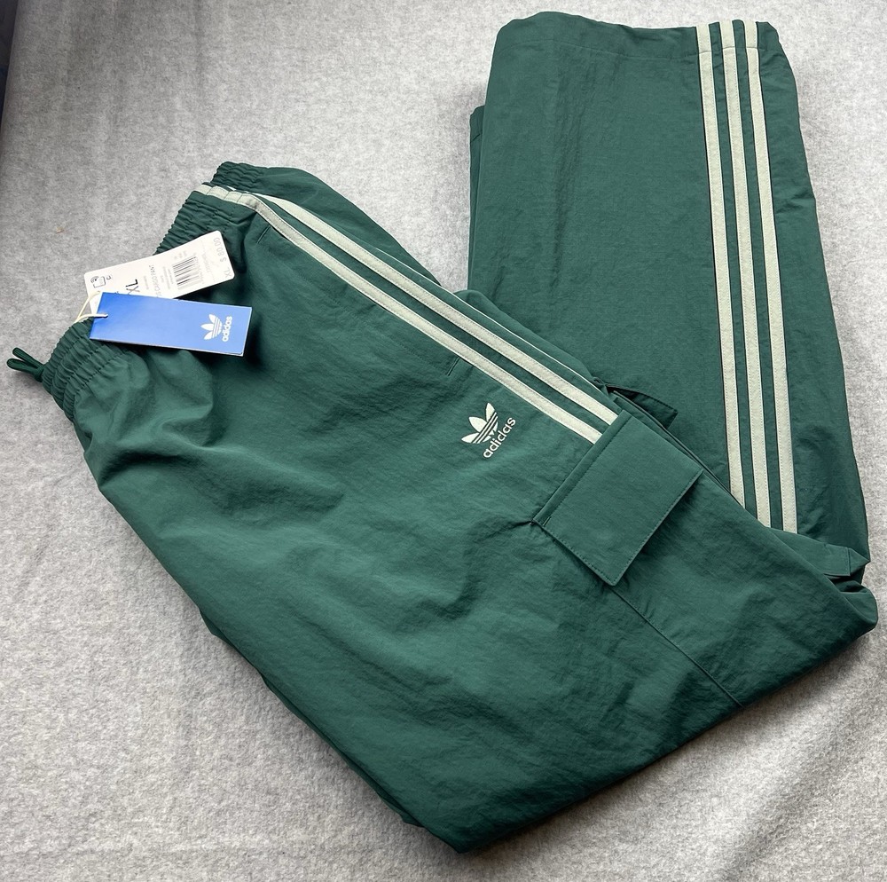 adidas Originals Men's Adicolor Classics 3-Stripes Cargo Pants JD0544