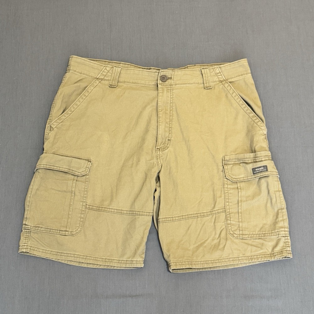 Wrangler Men's Cargo Shorts Size 38 Relaxed Fit Beige Outdoor Hiking Casual Wear