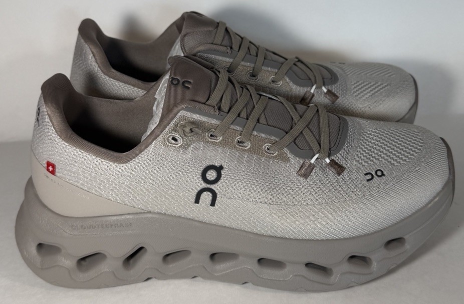 ON Cloudtilt - Stretch Recycled-Knit Sneakers - Brown/Light Brown - Women's 7.5