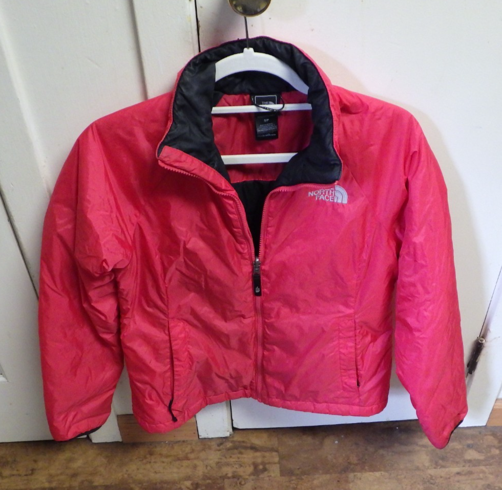 The North Face Red Women's Not Quite A Puffer Jacket Size Small Petite C2