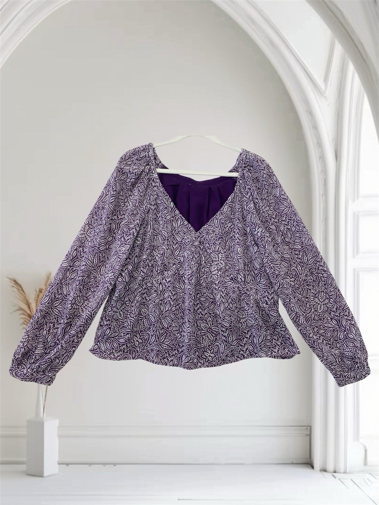 LOFT Womens Purple Floral V Neck Blouse Size Large Artsy Romantic Summer Chic