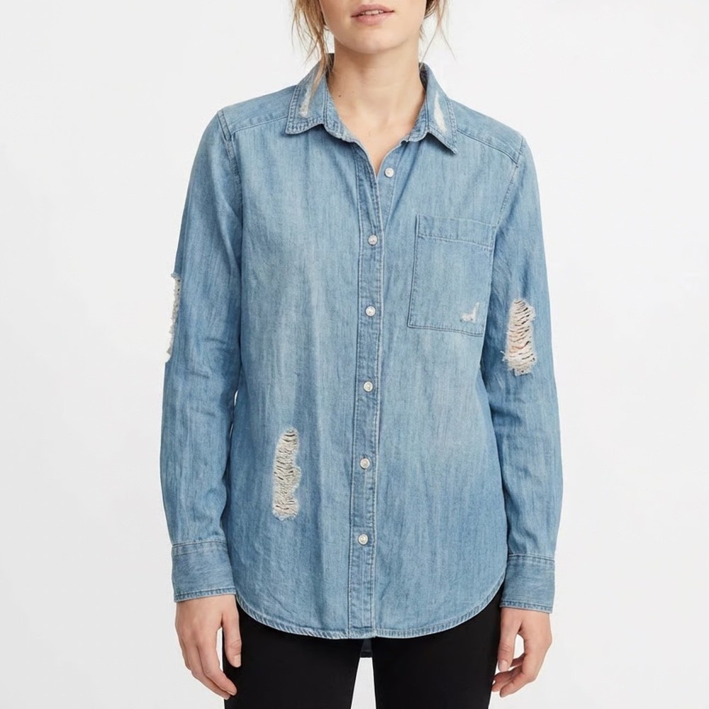 Mossimo Supply Co. Shirt Women Medium Blue Denim Cotton Boyfriend Fit Distressed