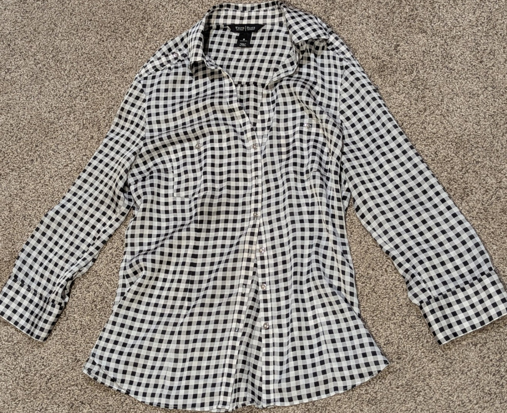 White House Black Market Black & White Check Button-Up Shirt Long Sleeve Point 8