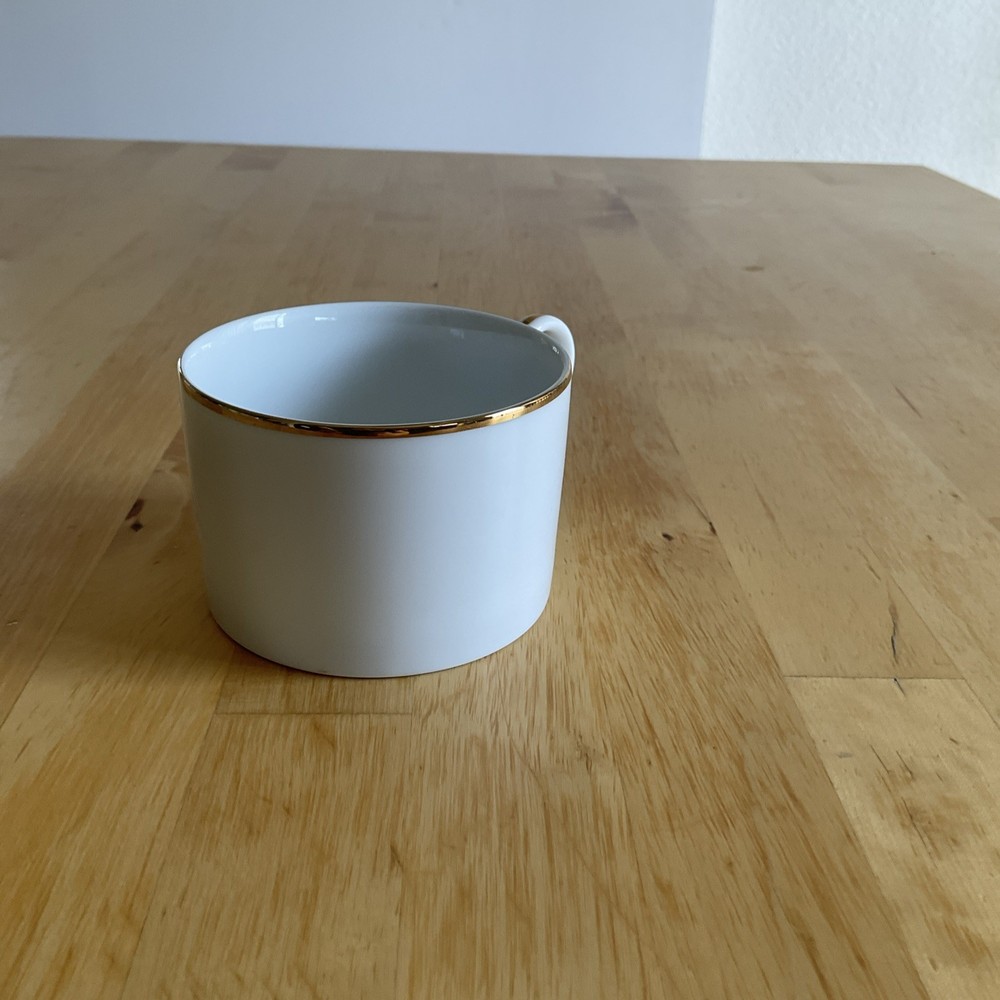 Pottery Barn Japan IDG White Porcelain Gold Rim Coffee Tea Cup