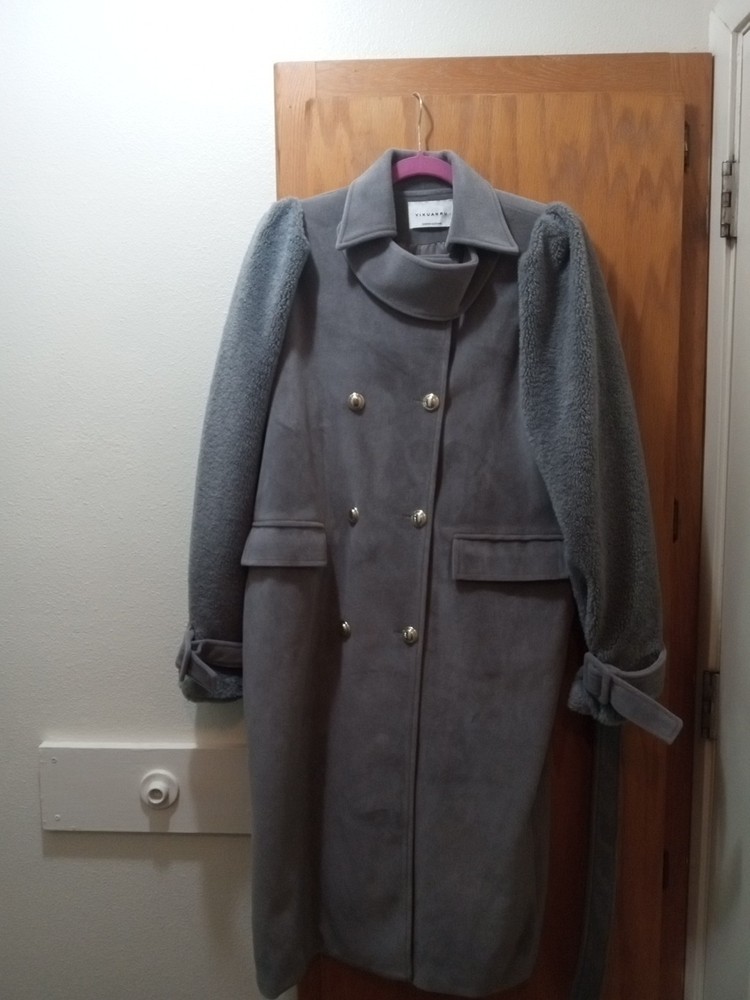 Yixuanru Fashion Coat, Long Sleeve,Gray With Gold Buttons