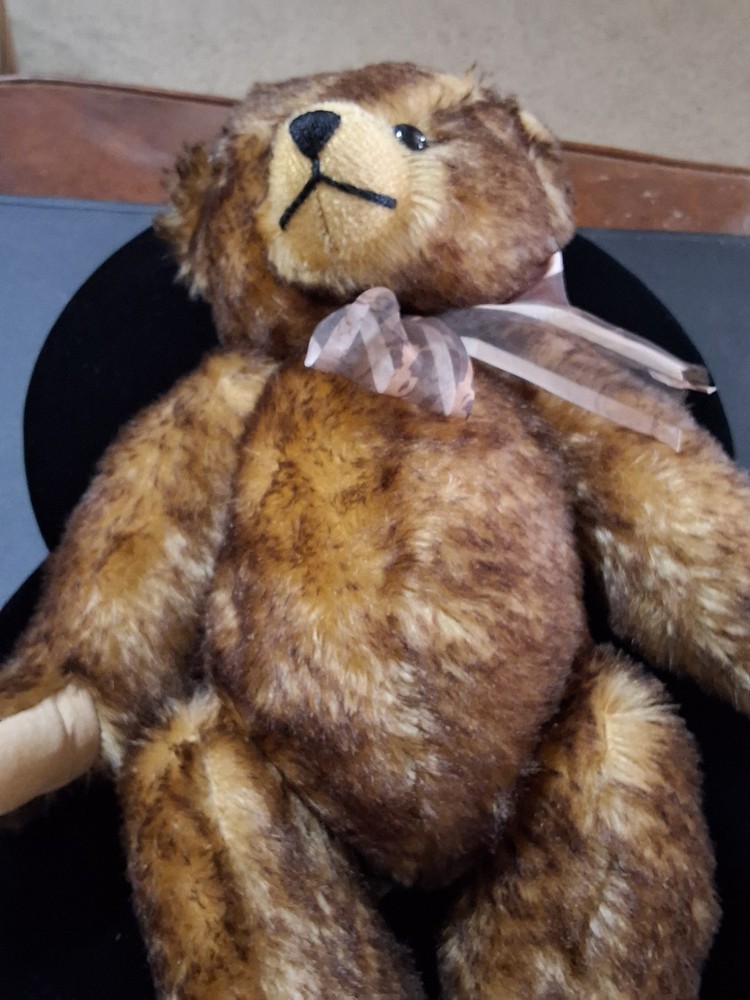 Bedford Collectors Bears Mohair Jointed 10
